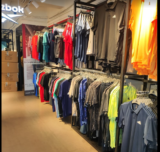 adidas Reebok Skechers - Footlounge
